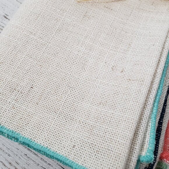 Set of 4  Unbranded Woven Napkins   colorful trim    19 X 18 - Picture 2 of 4